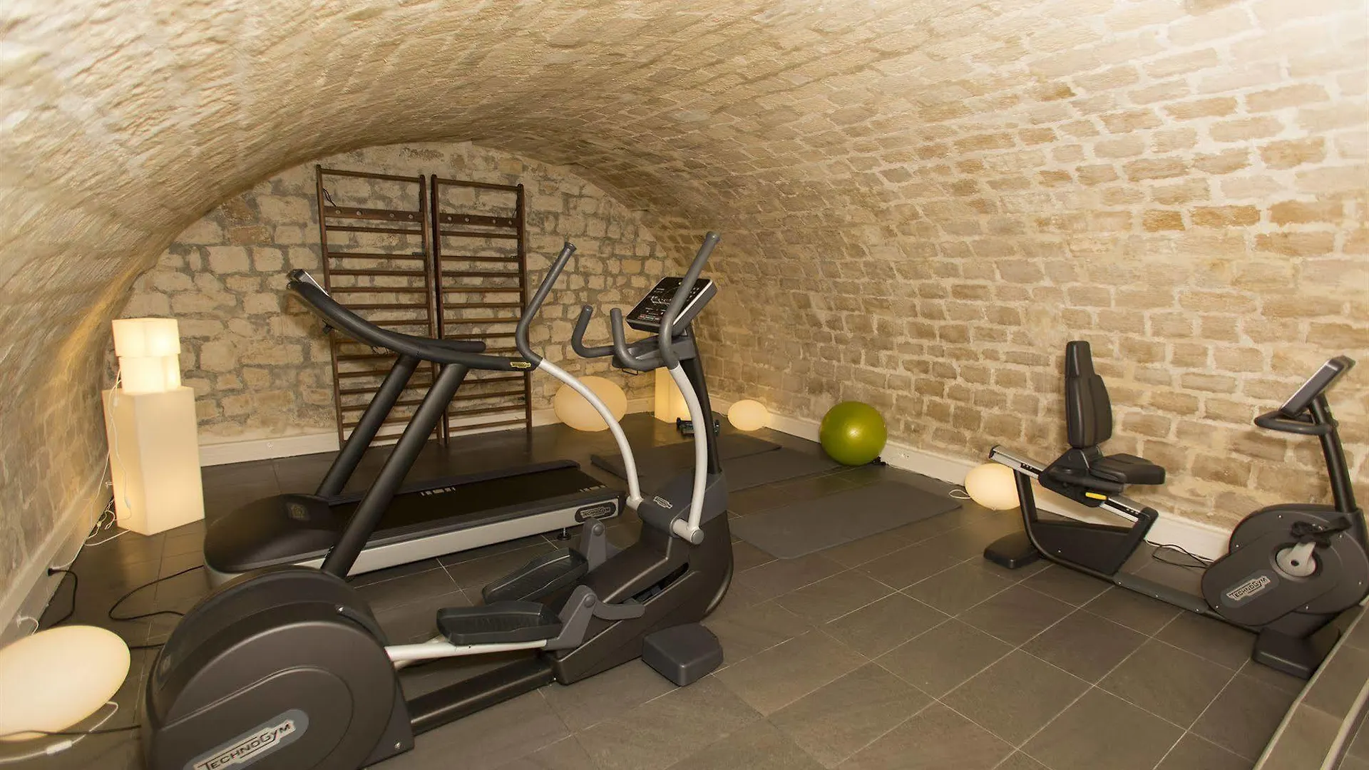 Marais Hotel 3*